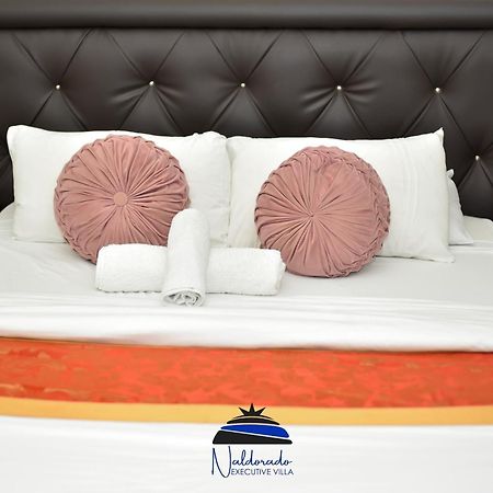 Naldorado Executive Villa 넬스프리트 외부 사진