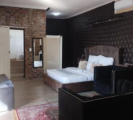 Naldorado Executive Villa 넬스프리트 외부 사진