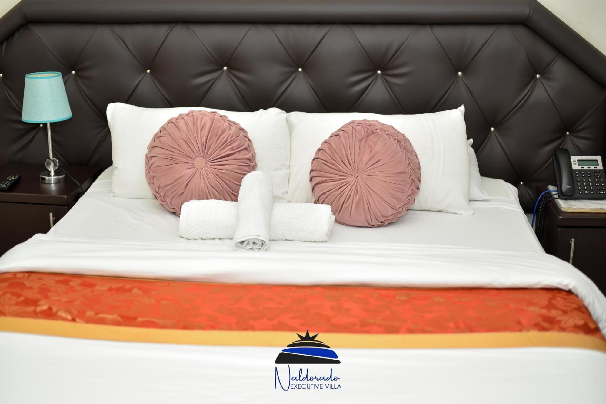 Naldorado Executive Villa 넬스프리트 외부 사진