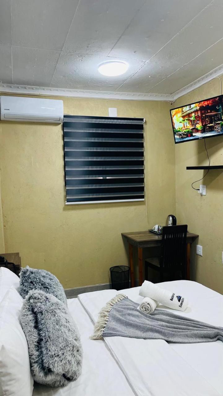 Naldorado Executive Villa 넬스프리트 외부 사진