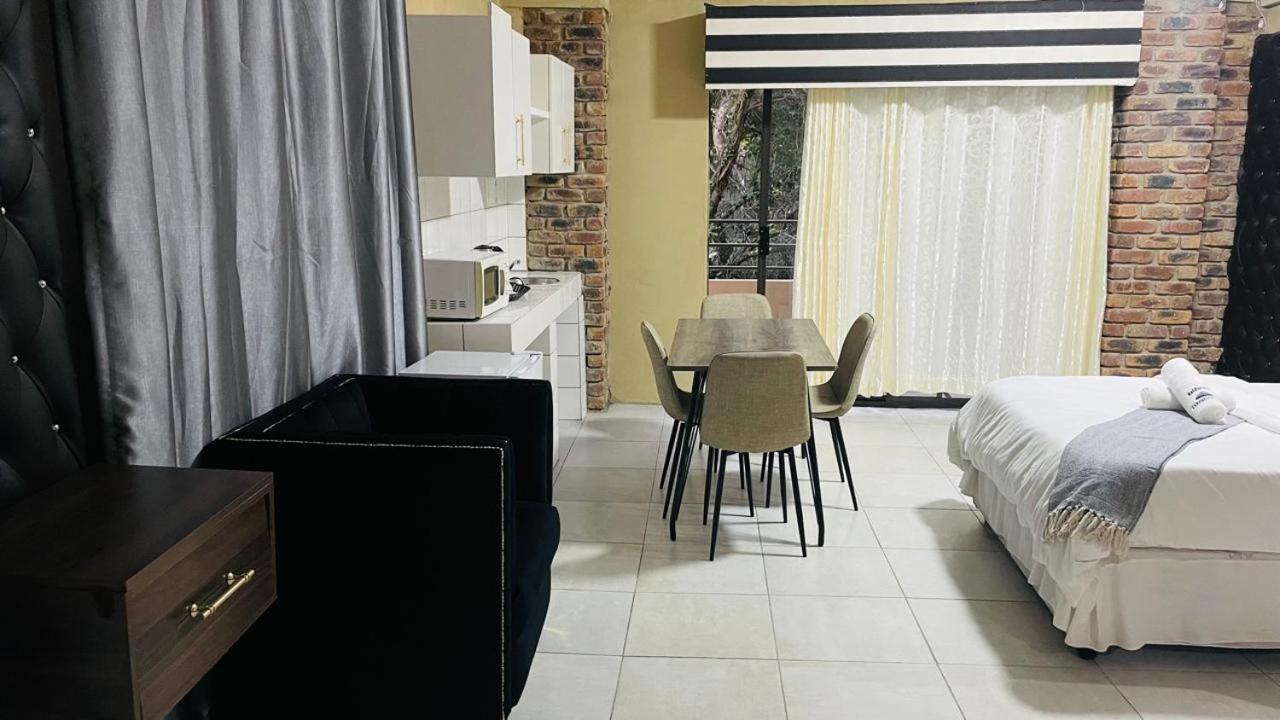 Naldorado Executive Villa 넬스프리트 외부 사진